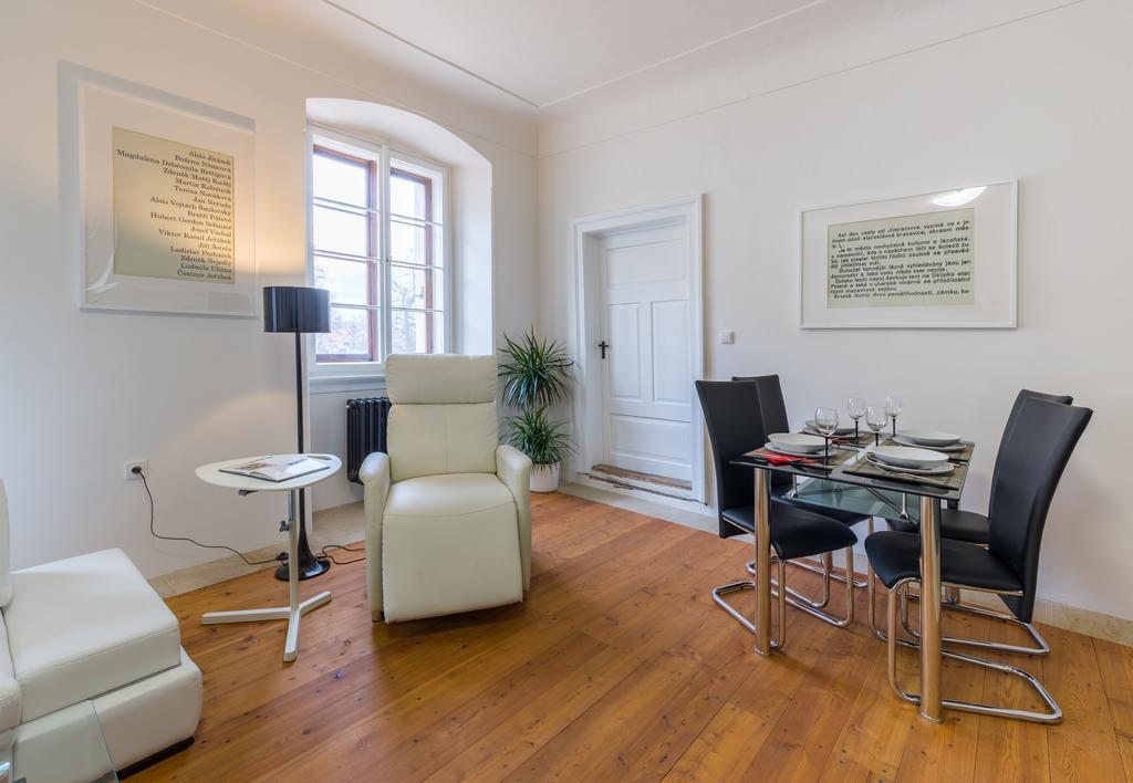 Zamecke Apartmany Litomyšl Buitenkant foto