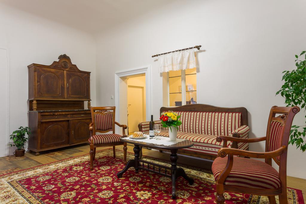Zamecke Apartmany Litomyšl Buitenkant foto